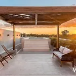 Luminous Great Located Loft