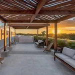 Luminous Great Located Loft