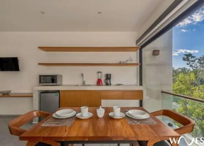 Luminous Great Located Loft
